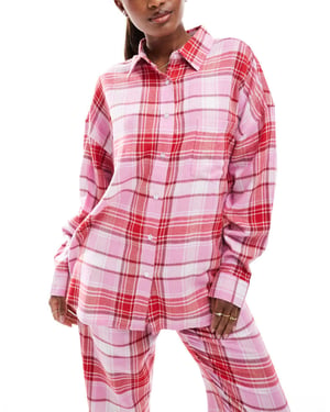 Cotton On avslappnad flanell pyjamas skjorta i rosa röd rutigt