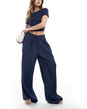 French Connection Collorado denimflödande jeans i vintageblå