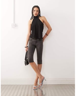 Noisy May stretch denim capri i tvättad svart