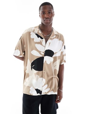 Jack & Jones revere krage abstrakt blommig skjorta i beige