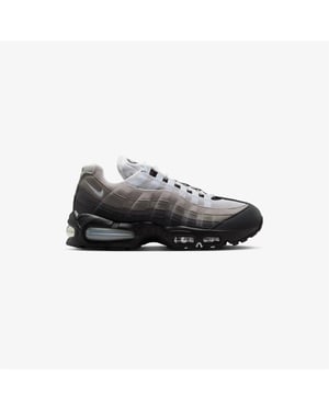 Nike Air Max 95 Trainers Grey