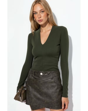 Slim Fit V-Neck Long Sleeve Blouse