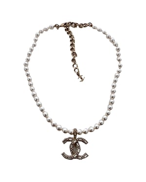 Chanel CC Embellished Pearl Necklace in Gold Strass