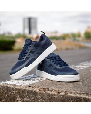Q1905 Sneaker marken donkerblauw/ wit