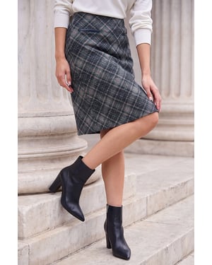 Bias Check Pull On Skirt