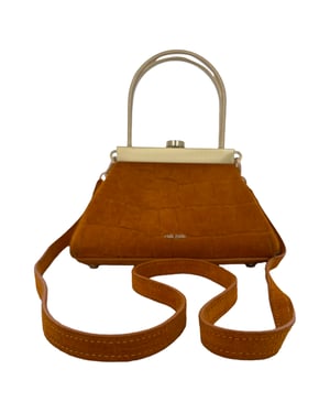 Cult Gaia Evening Crossbody-väska i ockrabrun mocka