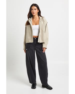 Mid Waist Cargo Utility Barrel Jean