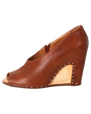 Maison Margiela Öppen Tå Piped Wedge i Tan Läder