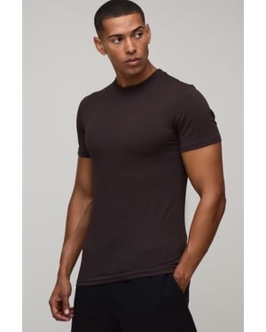 Essential Muscle Fit T-Shirt