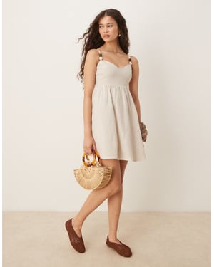 Abercrombie & Fitch spaghetti strap sweetheart neckline babydoll miniklänning i krämfärgad