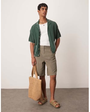 ASOS DESIGN långa plisserade shorts i khaki