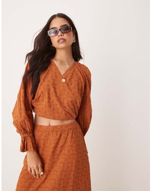 ASOS DESIGN koord premium omslagsblus med volymärmar i broderi i brunt