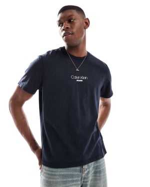 Calvin Klein Jeans liten central logotyp t-shirt i marinblå