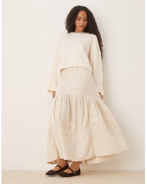 ASOS DESIGN broderad lager-på-lager maxikjol med spetsinsatser