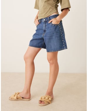 Abercrombie & Fitch Curve Love hög midja lösa denimshorts med nitar och fransad kant i mörk tvätt
