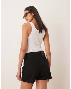 Calvin Klein Jeans råkantade momshorts i svart tvätt
