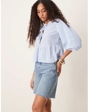 Abercrombie & Fitch klassiska mid-rise bermudashorts med fransad fåll i mellanmörk blå
