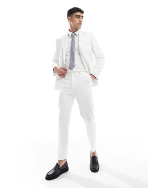 ASOS DESIGN tapered kostymbyxor i strukturerat vitt tyg