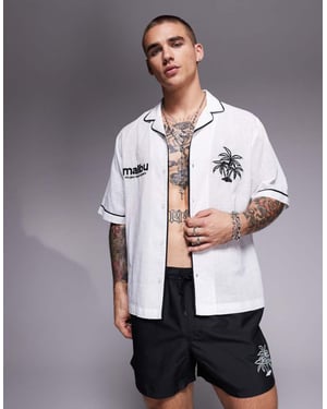 ASOS DESIGN koord boxy skjorta med bröstbroderi i vit