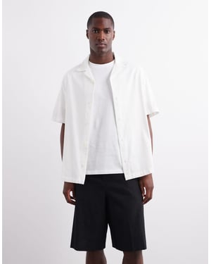 ASOS DESIGN kragig texturerad skjorta i vitt