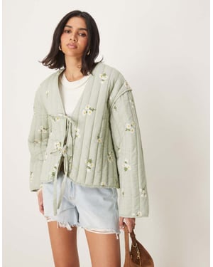 ASOS DESIGN knytframsvängd quiltad broderad jacka i salvia