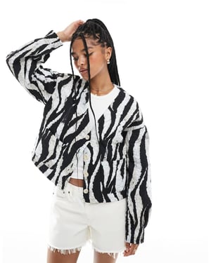 Vero Moda kort quiltad jacka i mono zebra-mönster