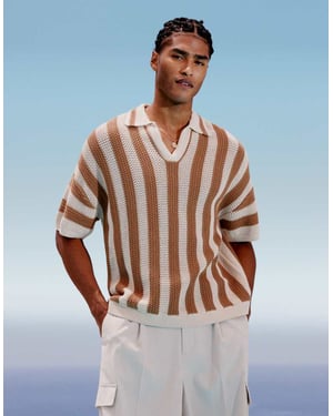 ASOS DESIGN avslappnad boxy passform virkade stickade polo med inskärning i tan-randig