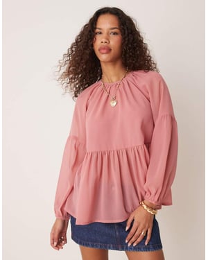 ASOS DESIGN långärmad luftig smocktopp i rosa