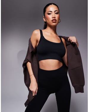 4505 sculpting seamless medium support sports bra in black