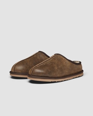Slippers in Tan