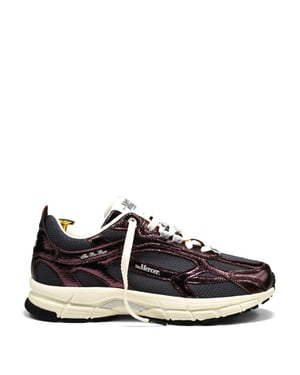 Mercer Amsterdam the re-run cracked me263006 dark red