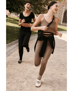 Kort Stickad Bodysuit Med U-urringning