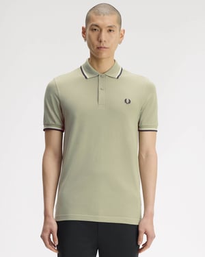 Regular Fit Short Sleeve Logo Detail Polo Shirt in Pale Green