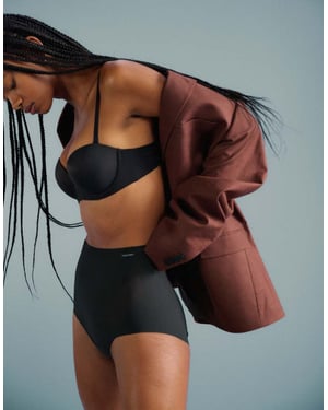 Calvin Klein Shapewear skulpterad stay put nät-trosor i svart