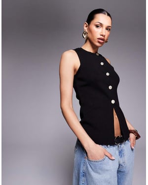 ASOS DESIGN stickad crew neck strukturerad väst med detaljer i guldknappar i svart