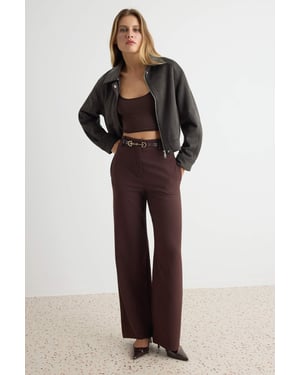 TRENDYOLMİLLA Dames Bruin Effen Wijde pijp Normale taille Broeken