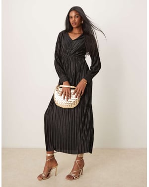 YAS long sleeve plisse dress in black