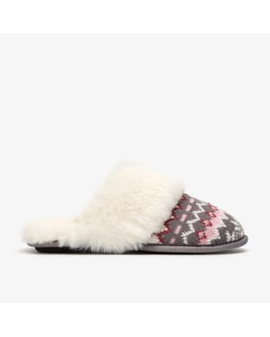 Naxia Festive Grey Interest Slippers