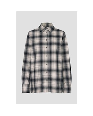 Second Female 61110 wille shirt 1027 egret
