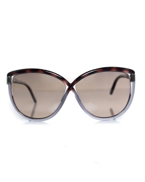 Tom Ford Abbey zonnebril in grijs en bruin.