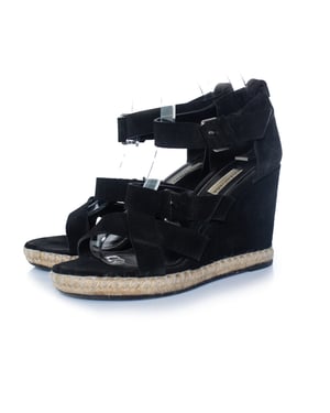 Balenciaga, zwarte suède sandaal met sleehak