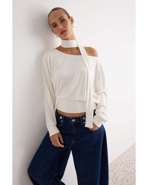 TRENDYOLMİLLA Dames Ecru Gestreept Lang Regular fit Blouses
