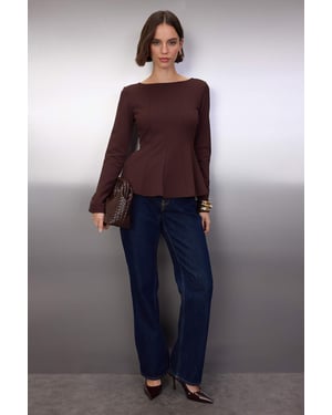 TRENDYOLMİLLA Dames Bruin Effen Lang Peplum Blouses
