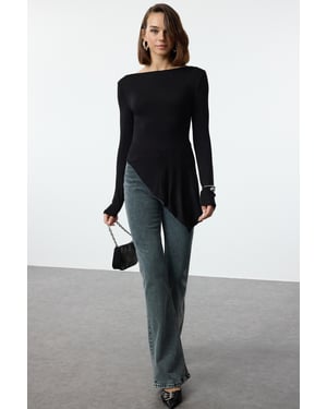 TRENDYOLMİLLA Dames Zwart Effen Lang Getailleerd Blouses