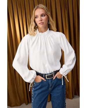 TRENDYOLMİLLA Dames Ecru Effen Lang Regular fit Blouses
