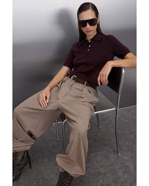 TRENDYOLMİLLA Dames Bruin Effen Kort Regular fit Blouses