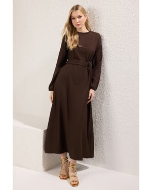 Trendyol Modest Dames Bruin Effen Maxi Lang Casual Skater Modest Jurken