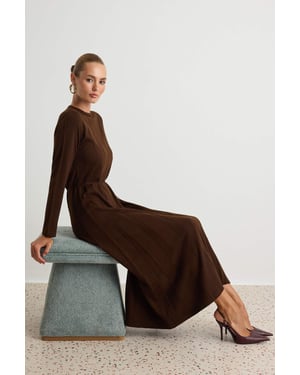 Trendyol Modest Dames Bruin Effen Maxi Lang Casual A-lijn Modest Jurken