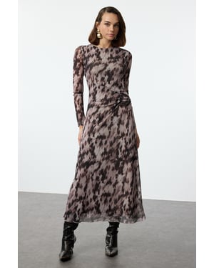 TRENDYOLMİLLA Dames Bruin Bloemen Maxi Lang Casual A-lijn Jurken