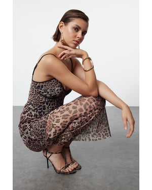 TRENDYOLMİLLA Dames Bruin Dierenprint Maxi Mouwloos Stijlvol/Avond Bodycon Jurken